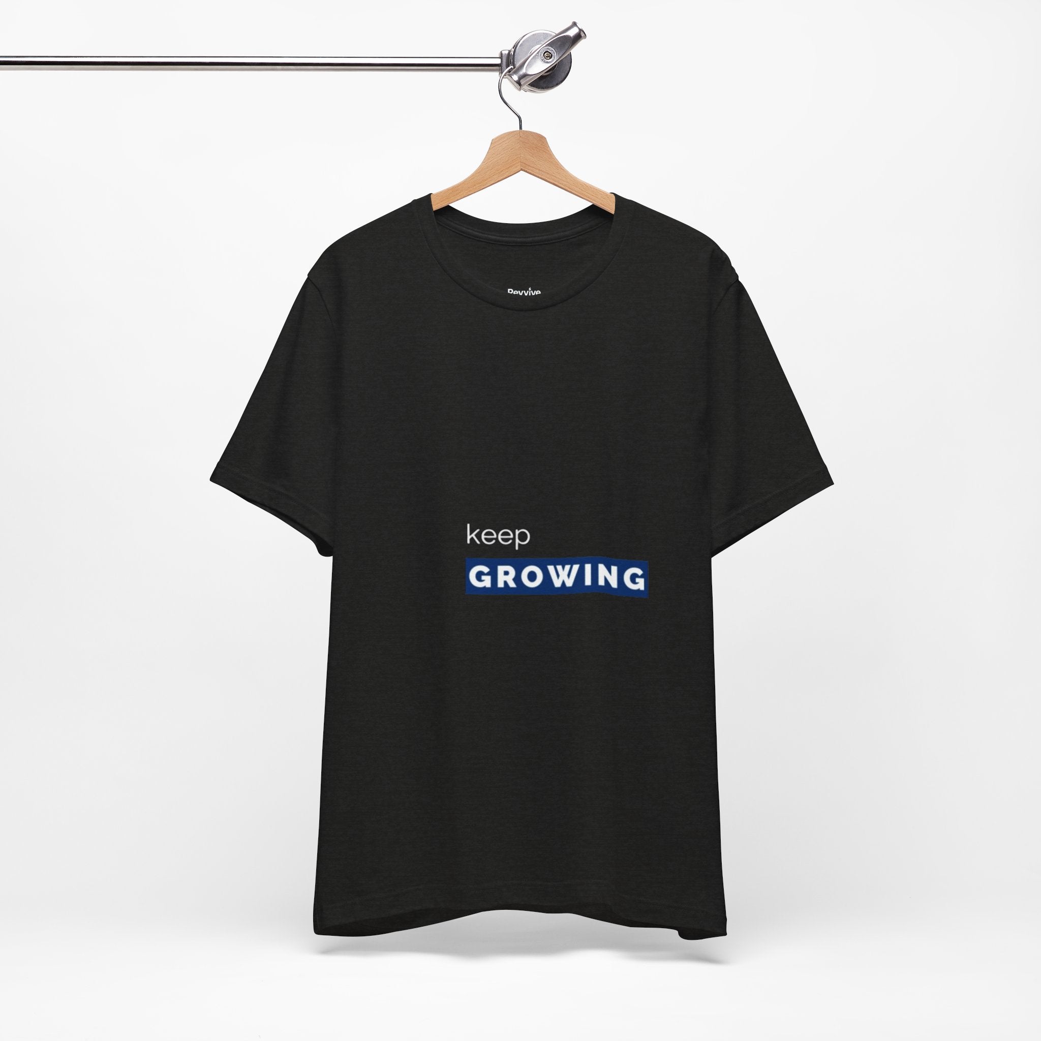 Keep Growing – Minimal Motivational T-Shirt