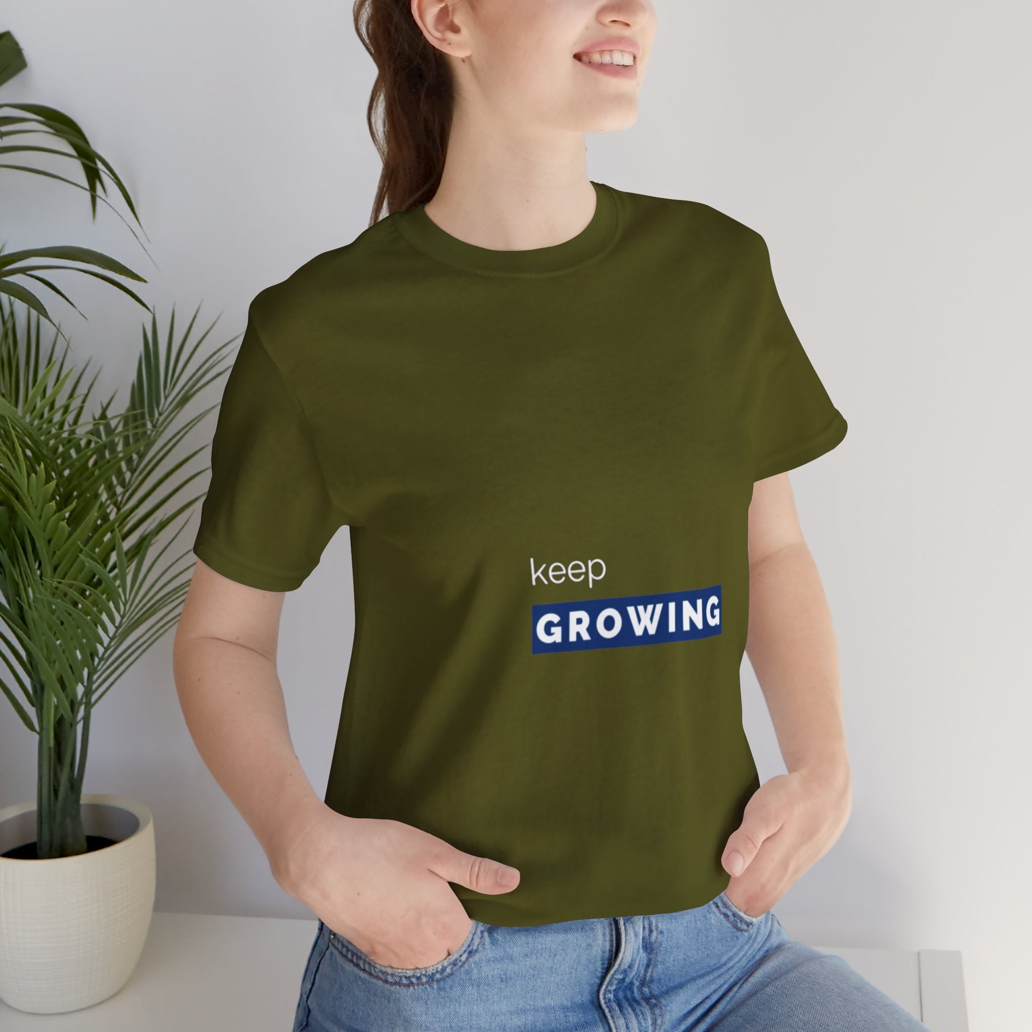 Keep Growing – Minimal Motivational T-Shirt