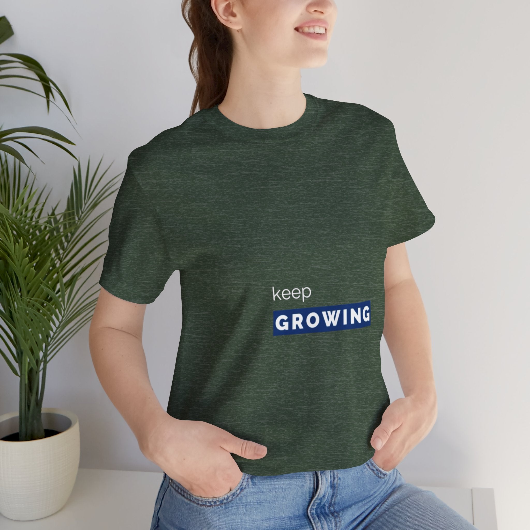 Keep Growing – Minimal Motivational T-Shirt